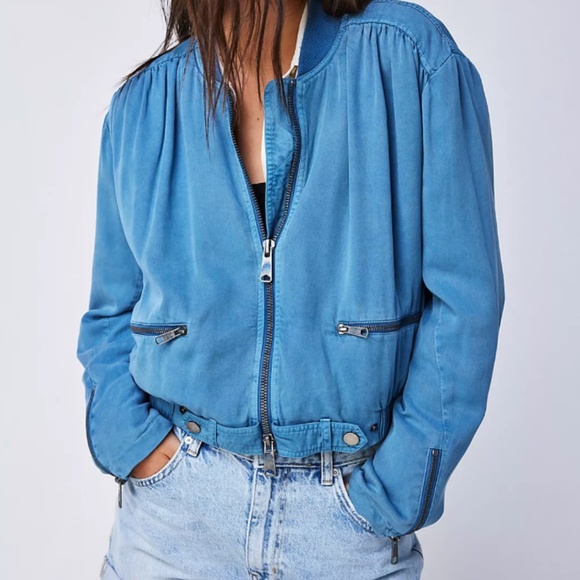 Free People Jackets & Blazers - Free People Lightweight Knock Out Siren lightweight Bomber Jacket